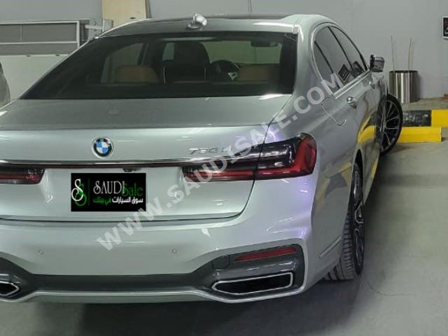 2020 بي ام دبليو الفئة السابعة 730 إل أي