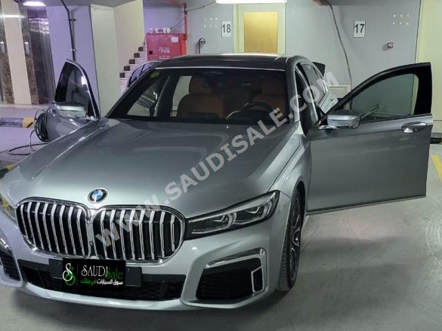 2020 بي ام دبليو الفئة السابعة 730 إل أي