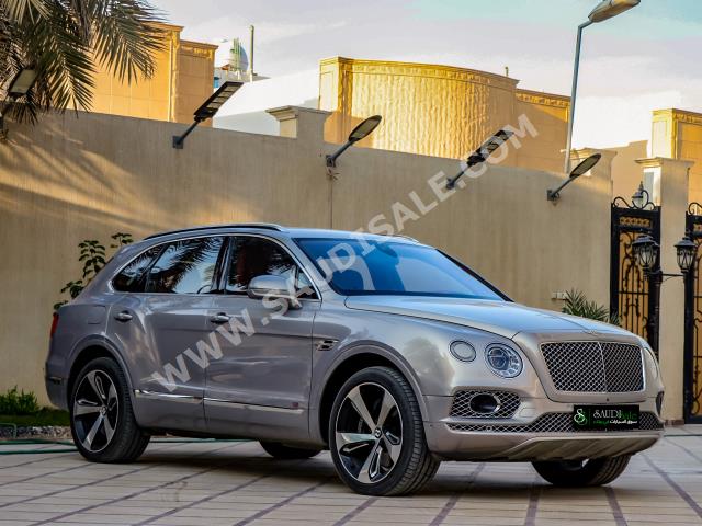 2017 بنتلي بنتايجا الاصدار الاول