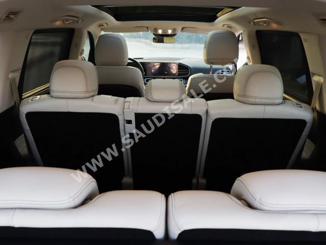 2022 مرسيدس - بنز جي إل إس 450