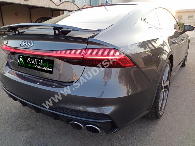 2020 Audi S7