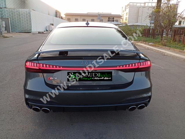 2020 Audi S7