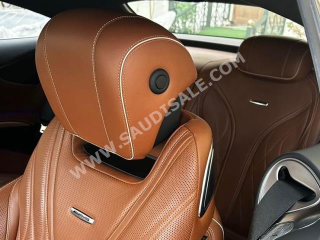 2015 مرسيدس - بنز إس 63 أي إم جي