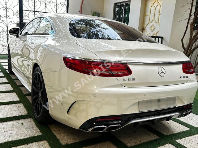 2015 مرسيدس - بنز إس 63 أي إم جي