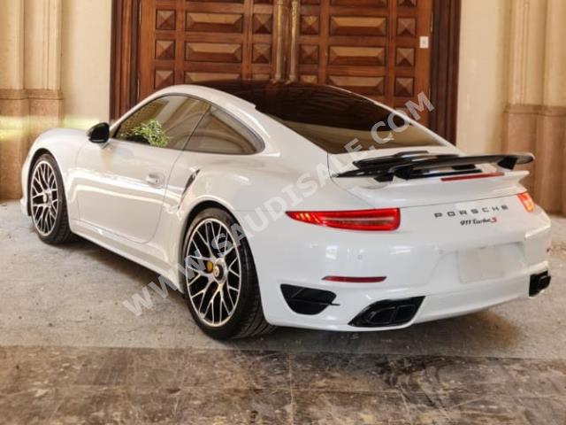2015 بورش 911 توربو اس