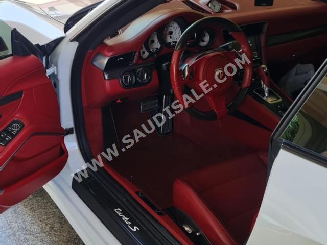 2015 بورش 911 توربو اس