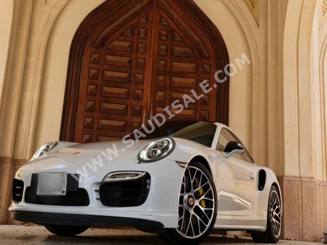 2015 بورش 911 توربو اس