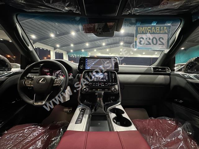 2023 لكزس إل إكس 600