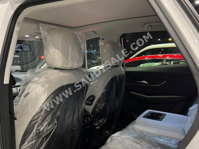 2022 فور ثينج تي 5 ايفو