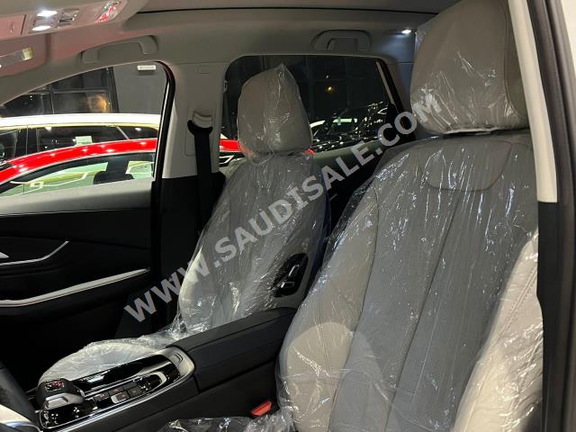 2022 فور ثينج تي 5 ايفو