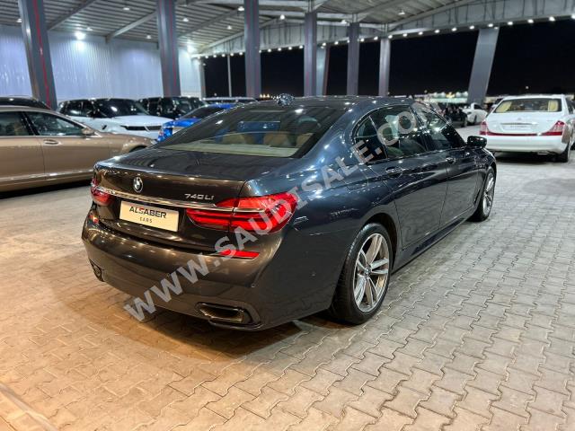 2016 بي ام دبليو الفئة السابعة 740 إل أي