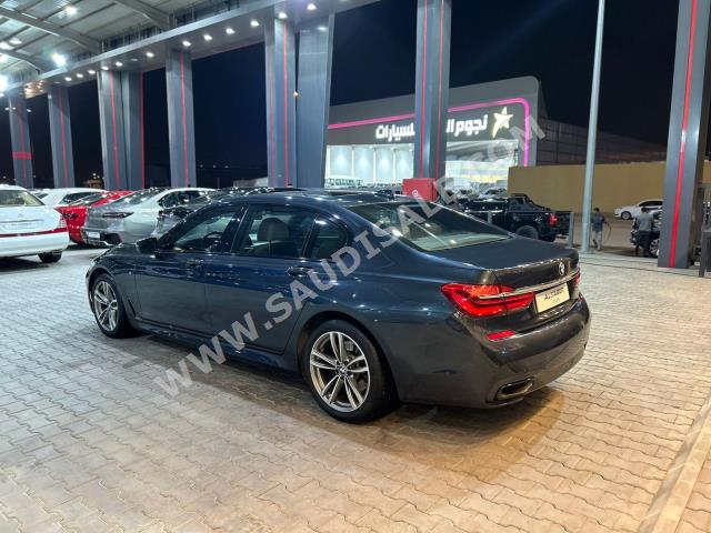 2016 بي ام دبليو الفئة السابعة 740 إل أي