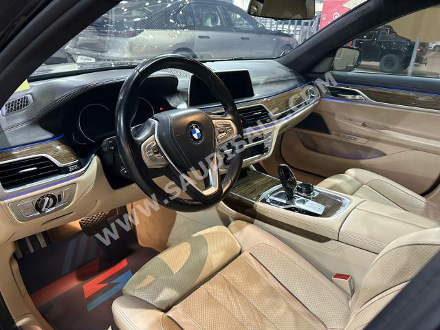 2016 بي ام دبليو الفئة السابعة 740 إل أي