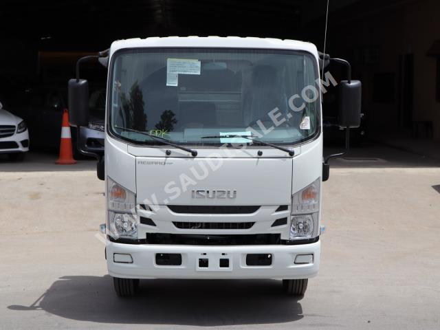 2022 Isuzu Dyna