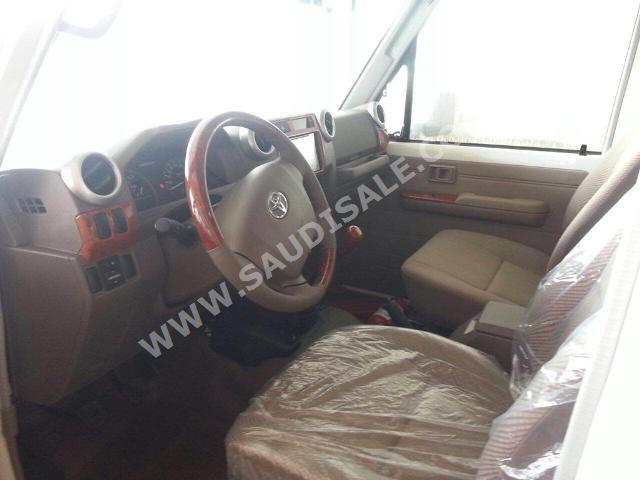 2015 Toyota Land Cruiser LX