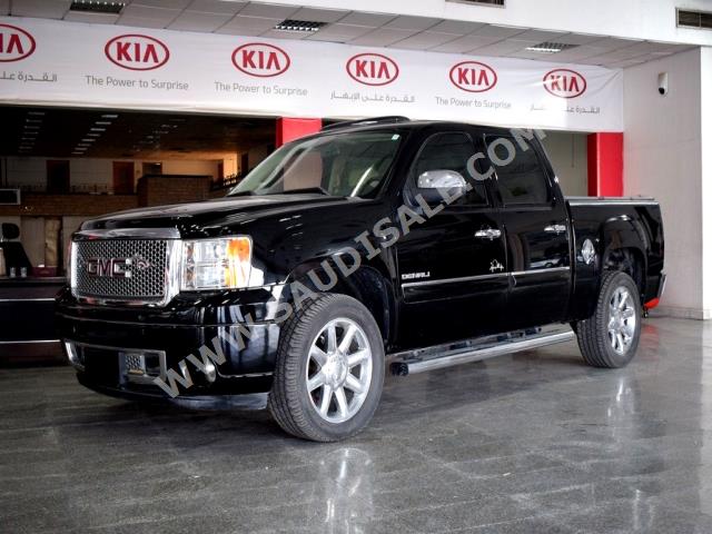 2012 جي ام سي سييرا دينالي