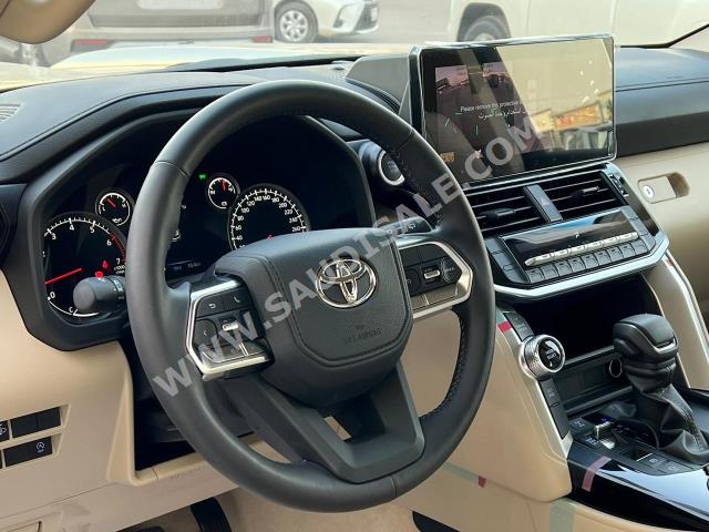 2023 تويوتا لاند كروزر جي اكس ار