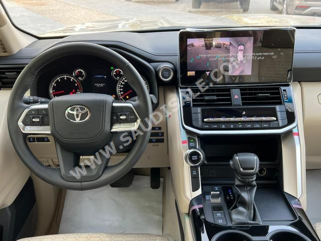 2023 تويوتا لاند كروزر جي اكس ار