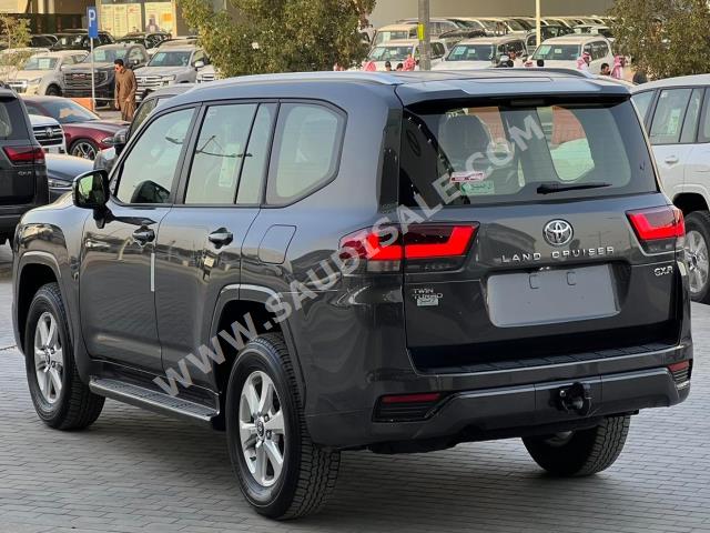 2023 تويوتا لاند كروزر جي اكس ار