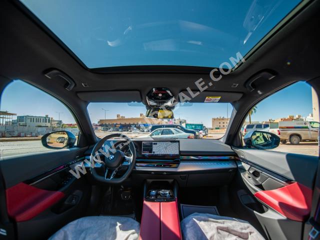 2024 بي ام دبليو الفئة الخامسة 520 أي