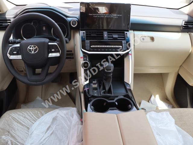 2023 تويوتا لاند كروزر جي اكس ار2