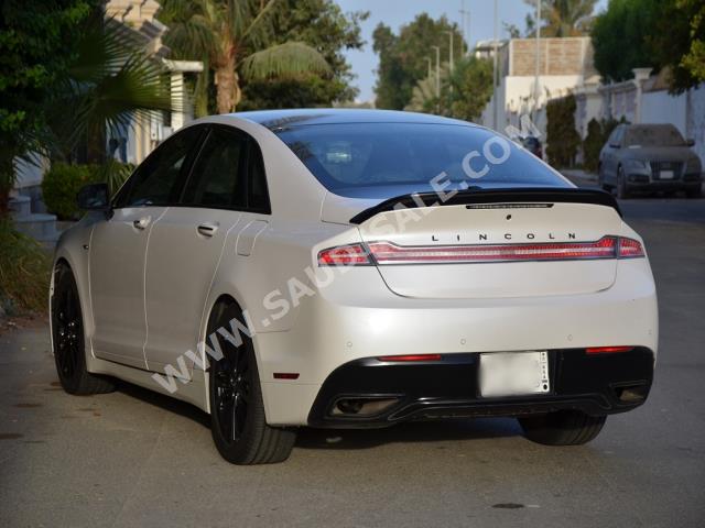 2017 Lincoln MKZ