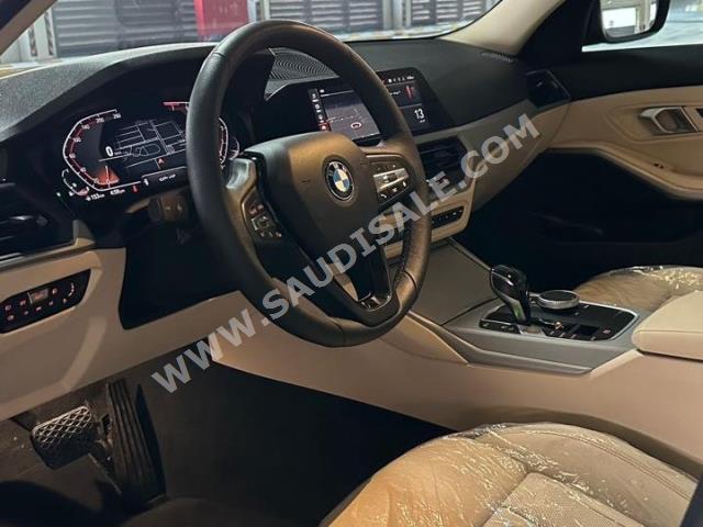 2022 بي ام دبليو الفئة الثالثة 320 أي