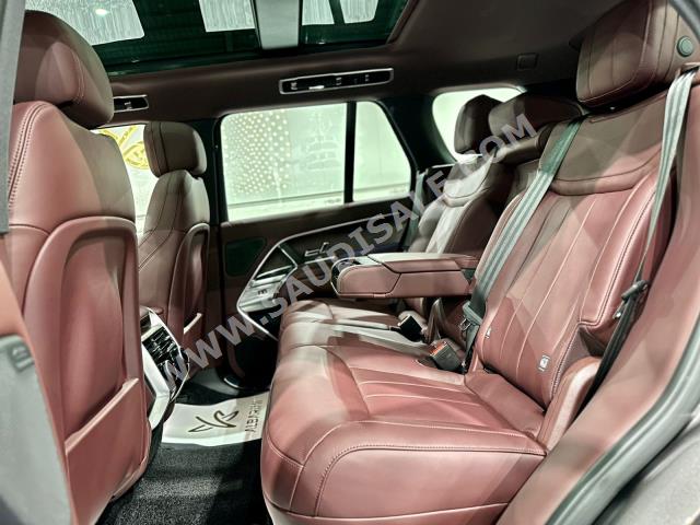 2023 لاند روفر رينج روفر اتش اس اي