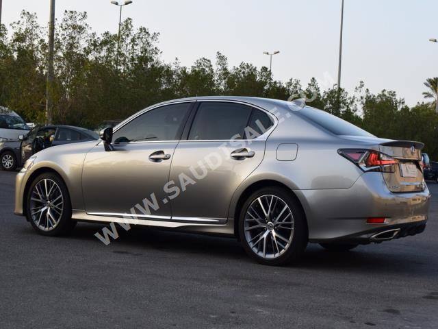 2016 Lexus GS 200 T