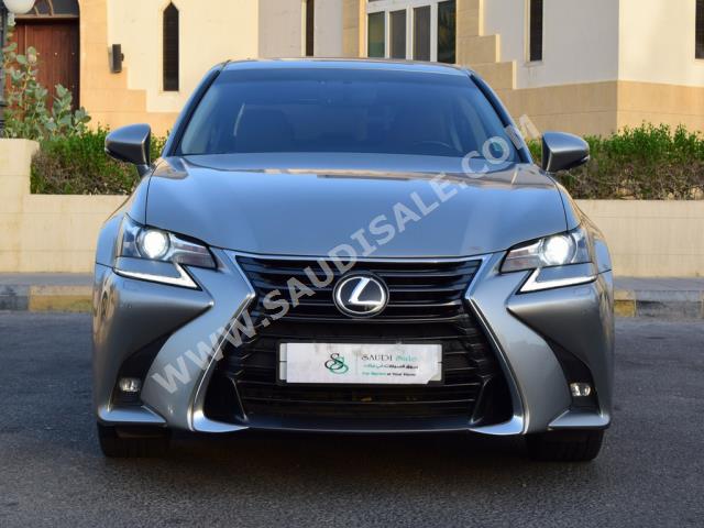 2016 Lexus GS 200 T