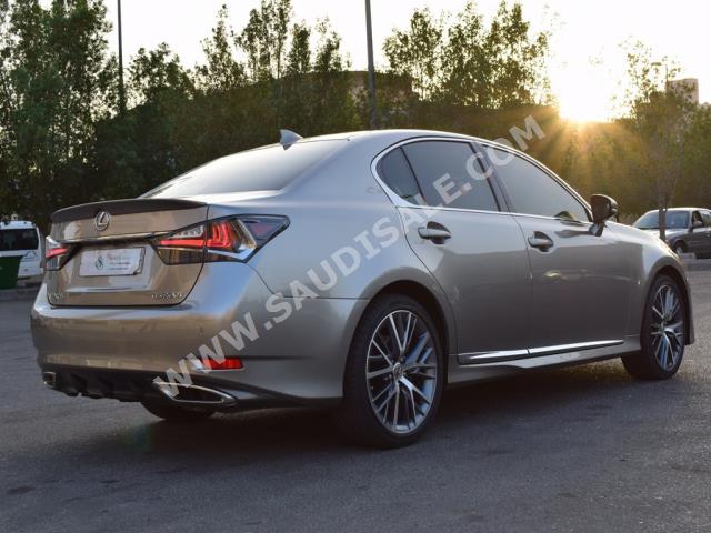 2016 Lexus GS 200 T