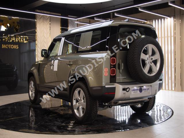 2023 لاند روفر ديفيندر اتش اس اي