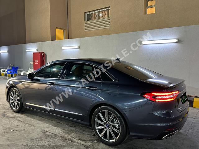 2021 فورد توروس تايتينيوم