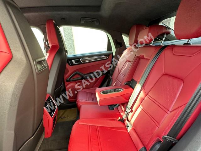 2021 بورش كايين جي تي اس