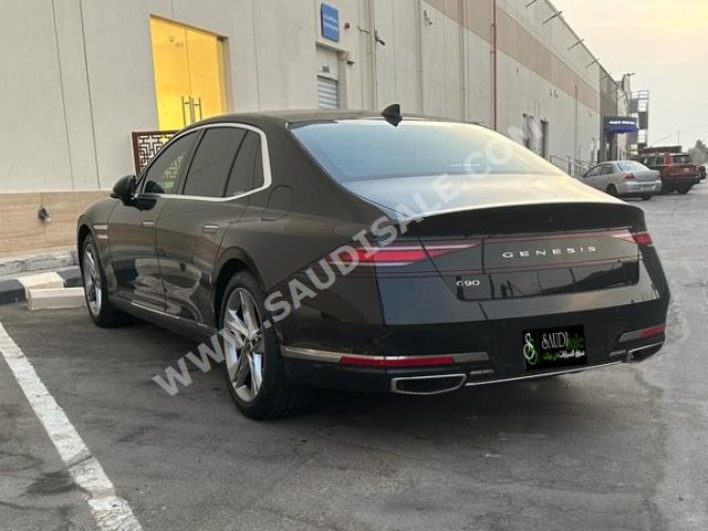 2023 جينيسيس جي 90