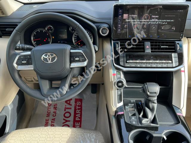 2023 تويوتا لاند كروزر جي اكس ار