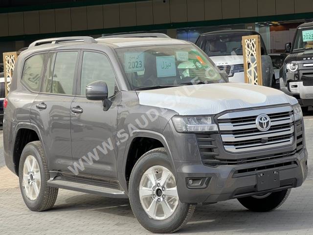 2023 تويوتا لاند كروزر جي اكس ار