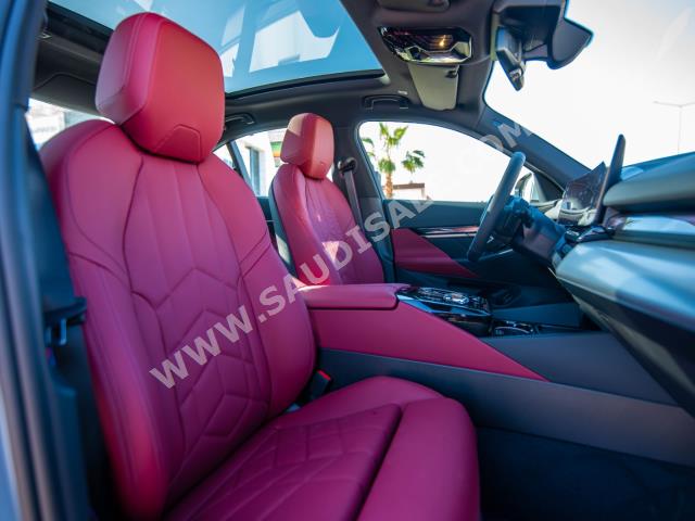 2024 بي ام دبليو الفئة الخامسة 520 أي