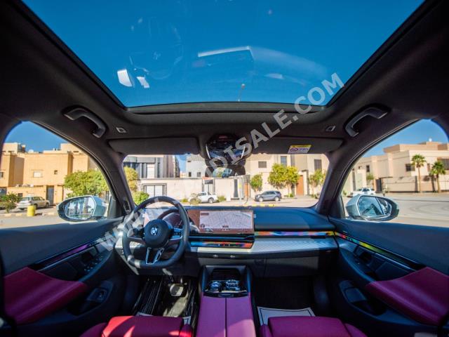 2024 بي ام دبليو الفئة الخامسة 520 أي