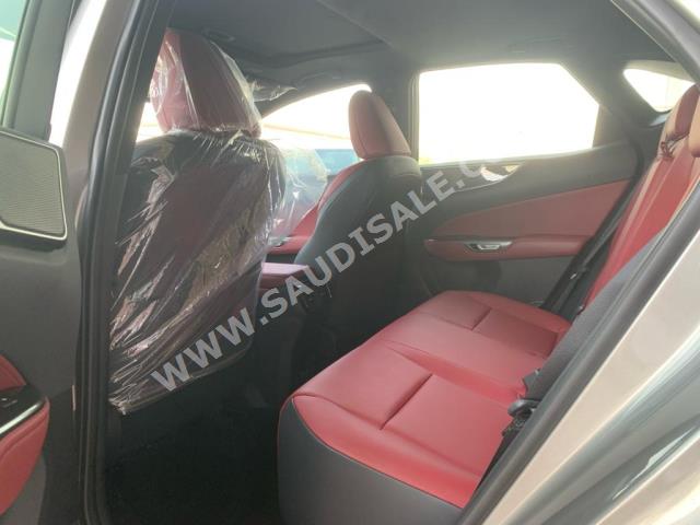 2024 لكزس إن إكس 350