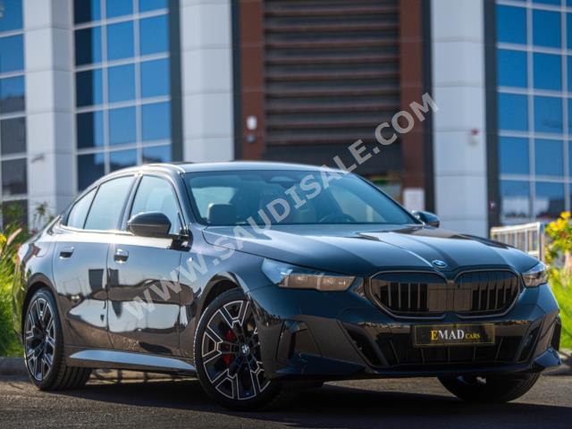 2024 بي ام دبليو الفئة الخامسة 520 أي