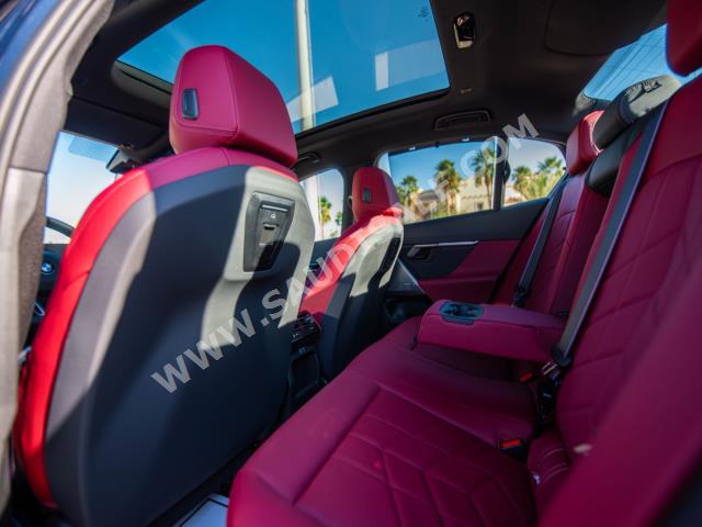 2024 بي ام دبليو الفئة الخامسة 520 أي