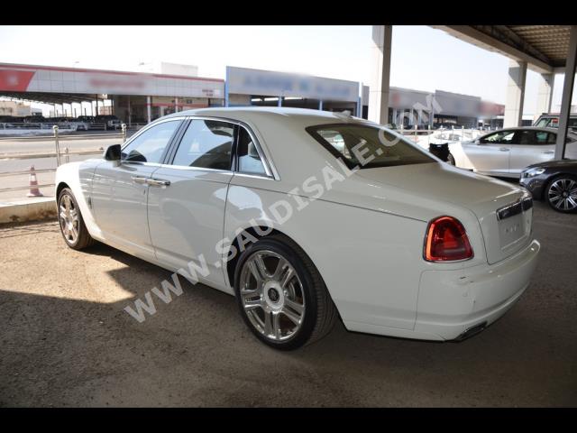 2015 رولز رويس قوست