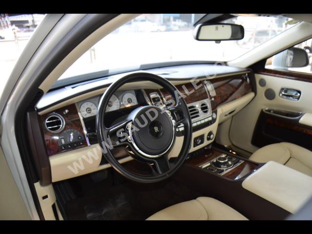 2015 رولز رويس قوست