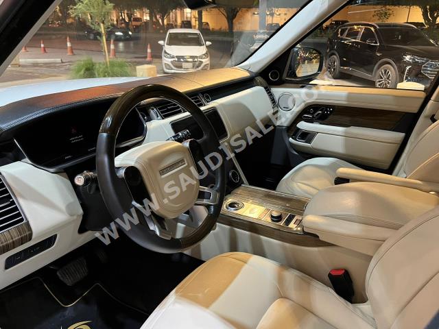 2018 لاند روفر رينج روفر اتش اس اي