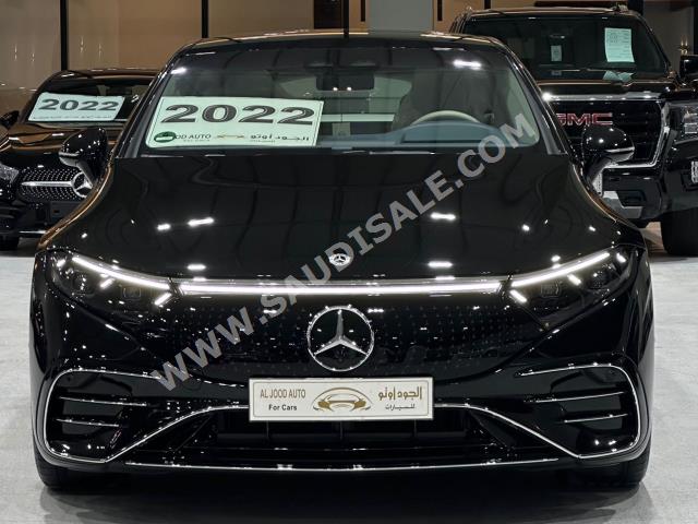 2022 مرسيدس - بنز إي كيو إس 580