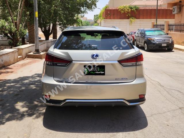2022 لكزس أر إكس 450إتش