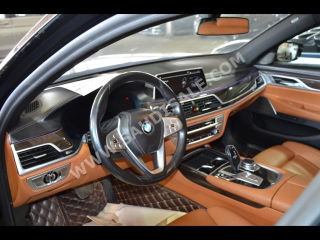 2021 بي ام دبليو الفئة السابعة 730 إل أي