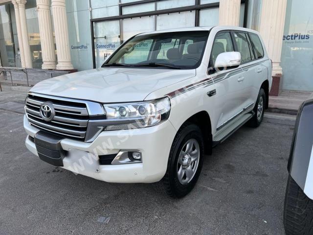 2021 تويوتا لاند كروزر جي اكس