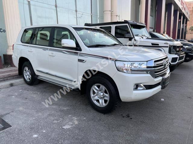 2021 تويوتا لاند كروزر جي اكس